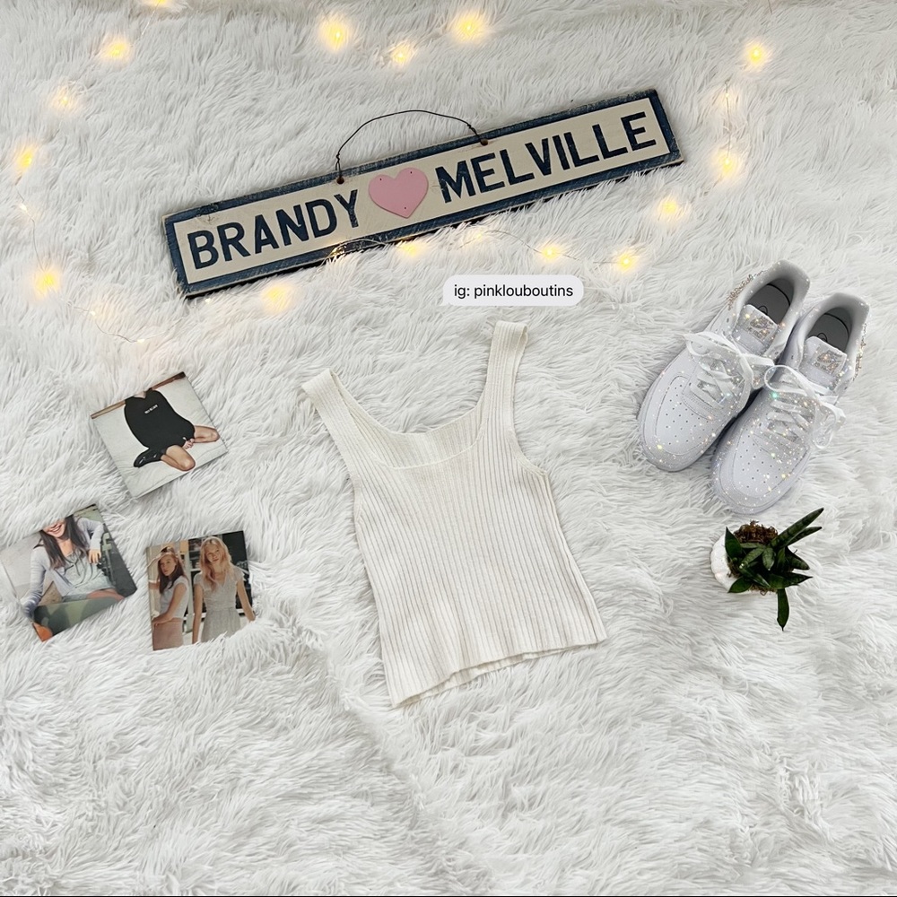 brandy melville
RINA TANK